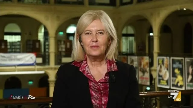 Natalia Augias: "I reali inglesi sono autoironici, in Italia non è così"