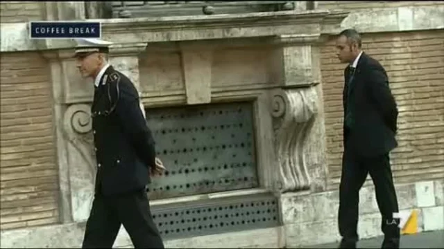 Decadenza Berlusconi, voto palese o segreto?