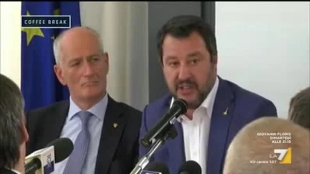 Matteo Salvini risponde ai ministri Trenta e Di Maio: 'Sui porti decido io'
