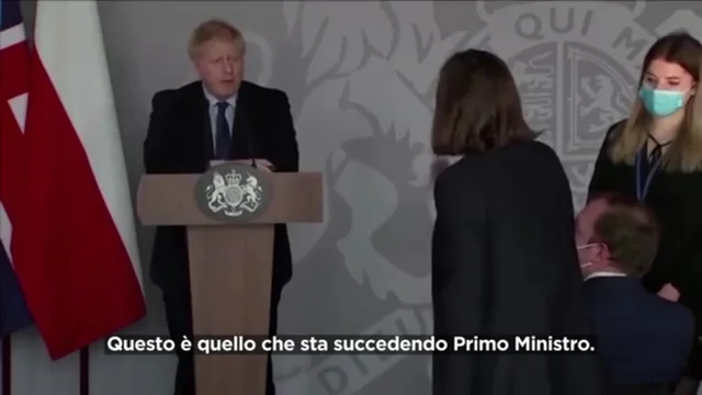 "Lei ha paura, Primo Ministro! La NATO ha paura della terza guerra mondiale" La giornalista ucraina contro Johnson