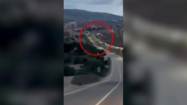 Spagna, immigrato supera il confine in parapendio: il video è virale