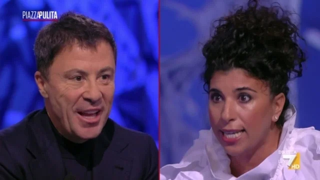 Karima Moual contro Bocchino:"Ma quale identità italiana? Lei ride..."