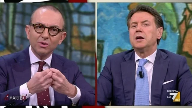 Conte con De Angelis: “Meloni? Con i piedi in troppe scarpe ci si può far male”