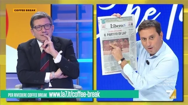 Libero e 'Il partito di La7', David Parenzo a Andrea Pancani: "Io e te siamo qui dietro forse, con la bandiera rossa"