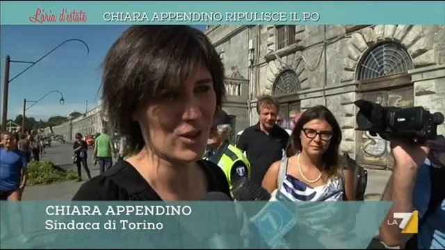 Chiara Appendino ripulisce il Po