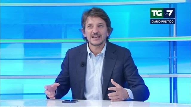 Appunti di Berlusconi su Meloni, il retroscena di Labate: "Ho ricevuto una telefonata..."