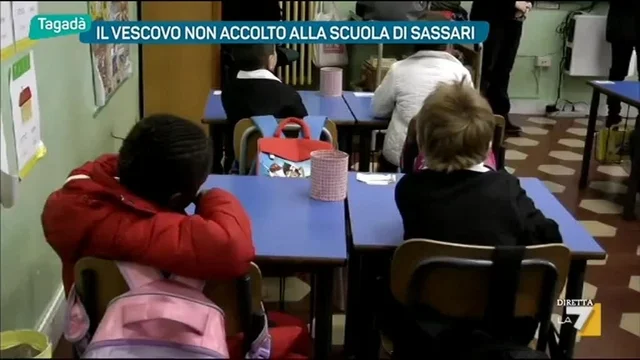 Il Vescovo non accolto alla scuola di Sassari