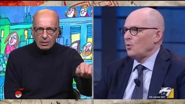Lo scontro tra Sallusti e Ricciardi: "Il Governo ci dia queste cazzo di mascherine!"