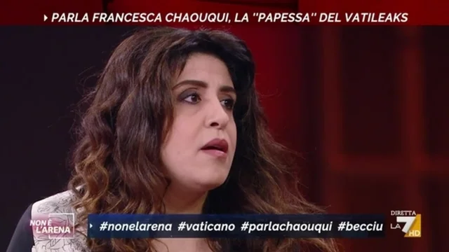 Segreti vaticani, parla Chaouqui: "Benedetto XVI consegnò una cassa a Papa Francesco..."