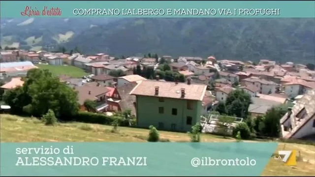 Comprano l'albergo e mandano via i profughi