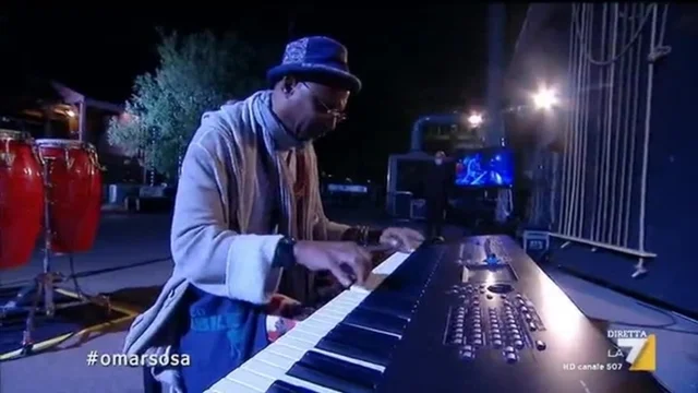 Omar Sosa suona dal vivo a Propaganda Live
