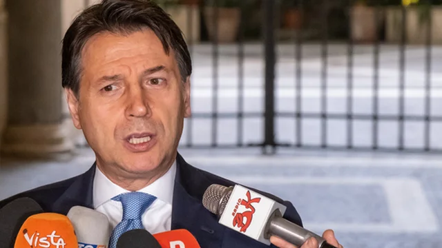 Ucraina, Conte: "M5S contrario a invio di aiuti militari e controffensive che vadano oltre legittima difesa"