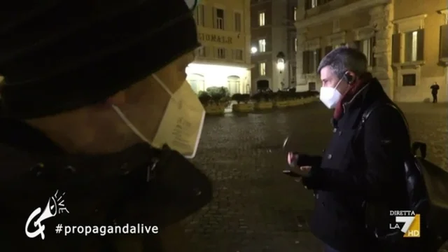 Diego Bianchi e gli occhiali appannati di Celata: "Mannaggia alla paletta!"