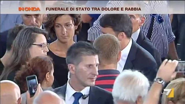 Funerali di Stato tra dolore e rabbia