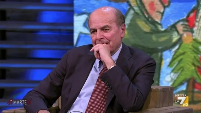 Bersani critica il discorso di Meloni: "Chi governa non può accendere micce"