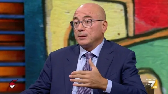 Cazzullo: "A Trump e Salvini non importa nulla di Dio, lo usano"