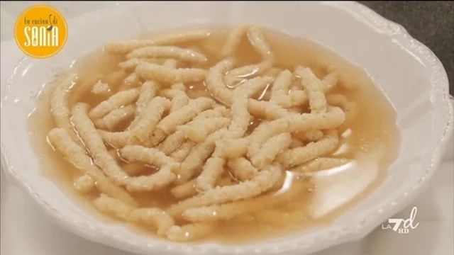 Dall'Emilia Romagna: Passatelli in brodo