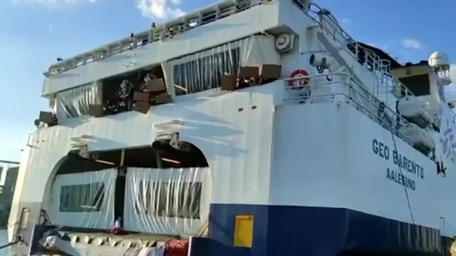 Geo Barents, tre migranti si buttano in mare. E dalla nave gridano: "Aiutateci"