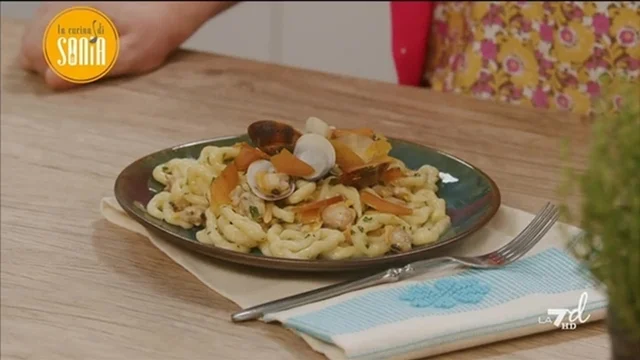 Lorighittas con vongole e bottarga