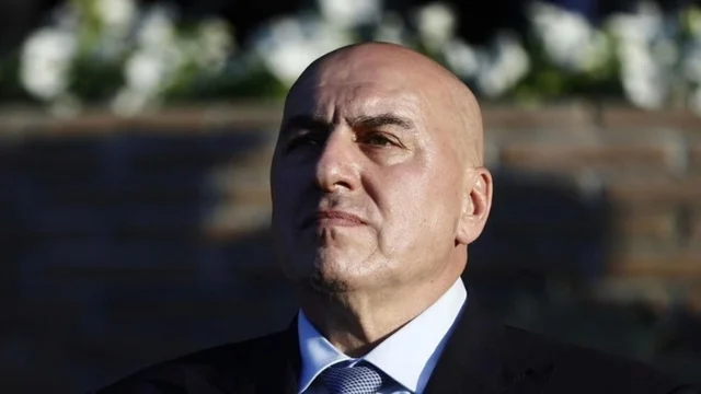 Atterraggio d'emergenza a Ciampino per il Ministro Crosetto: ecco cosa è successo