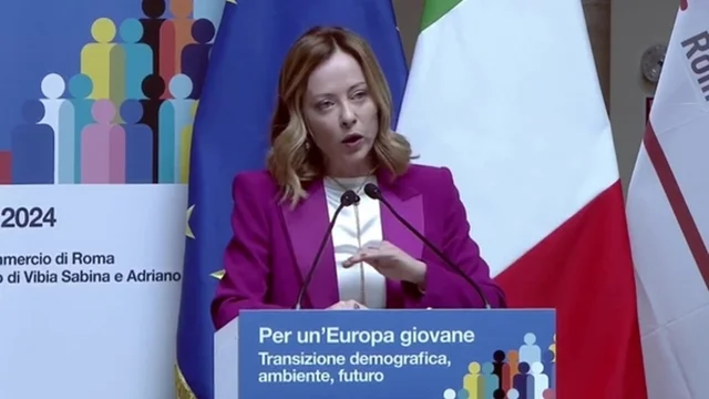 Giorgia Meloni: "Parlare di madre e padre sembra un atto rivoluzionario"