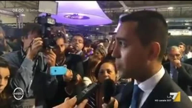 Manovra, Tria sotto assedio