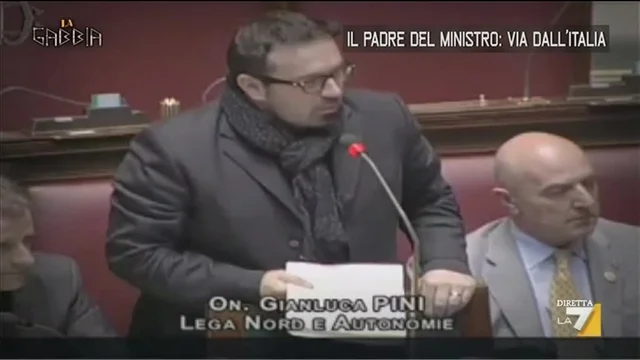 Il padre del Ministro: via dall'Italia