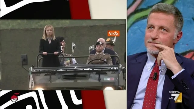 Meloni a bordo di un veicolo militare, Giannini: "Un filo di inquietudine viene..."