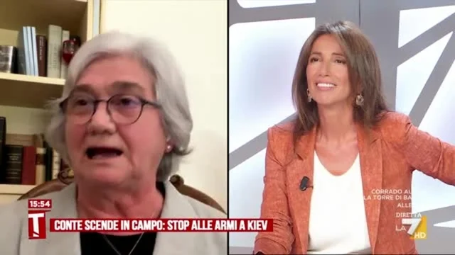 L'appello di Rosy Bindi: "Facciamo politica, la propaganda ci avanzerà per decenni grazie alla destra"