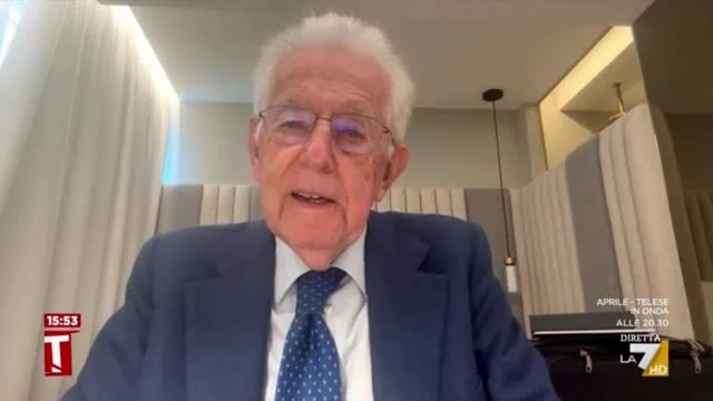 Monti ricorda Emma Bonino: "Ballammo insieme. Cosa? Non ricordo, ero abbastanza emozionato"