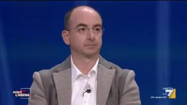 Costamagna Vs il Sindaco di Accumoli: 'Lei è il Sindaco, deve sapere chi sono queste persone'
