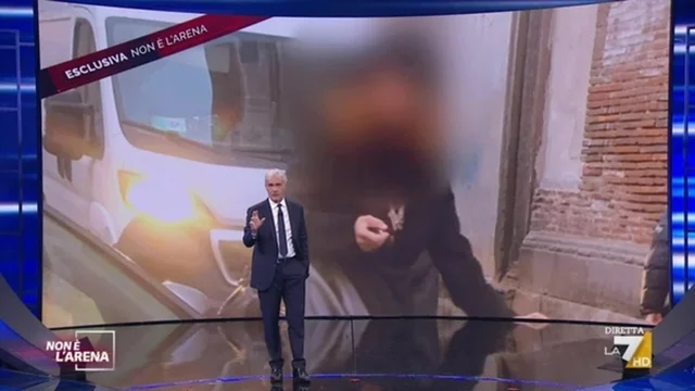 Esclusiva Non è l'Arena: Giletti incontra la prof.ssa del caso Renzi-autogrill