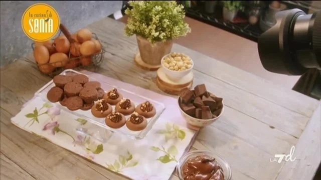 Diamantini al cioccolato e biscotti nocciolotti