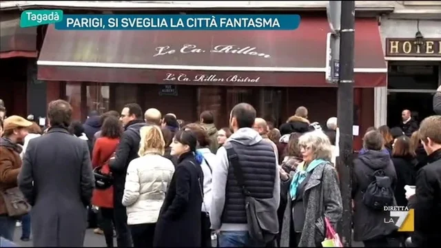 Parigi, si sveglia la citta' fantasma