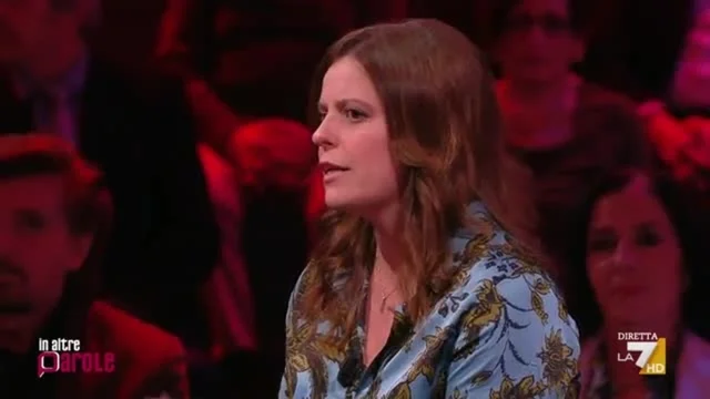 Ilaria Salis perquisita a Roma prima della manifestazione “No Kings”, la ricostruzione dell’eurodeputata: “Un’ora di controlli”