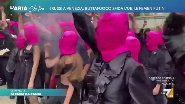 I russi a Venezia: Buttafuoco sfida l'UE, le Femen Putin