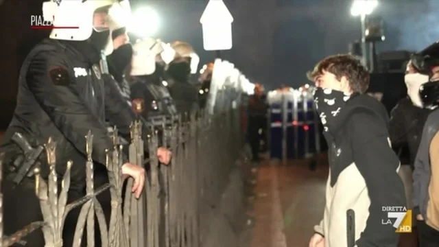 Proteste in Turchia, le voci in difesa della democrazia - Il reportage da Istanbul.