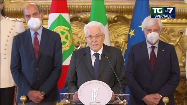 Quirinale, Mattarella scioglie le Camere: "Il periodo che attraversiamo non consente pause"
