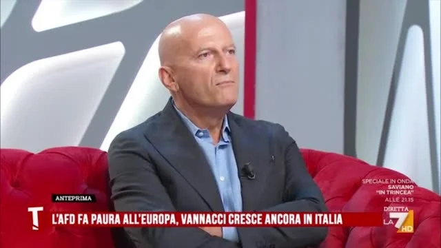 Minzolini su Vannacci: "Anche a destra c'è chi teme il generale"