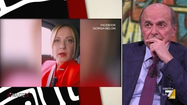 Stretto di Hormuz, Bersani: "Solo un incompetente o un deficiente poteva stupirsi..."