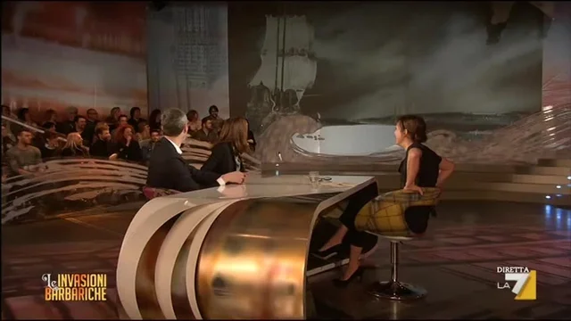 L'ingresso di Enrico Mentana sorprende i suoi inviati