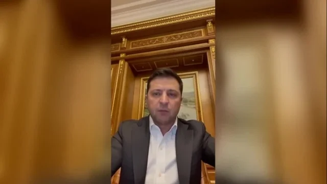 Ucraina, il Presidente Zelensky dopo l'attacco di Putin: "Niente panico, siamo pronti a tutto e sconfiggeremo tutti"