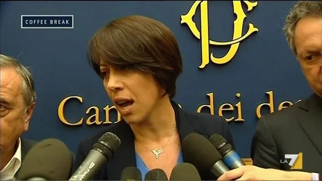 Fiducia (con riserva) - Copertina 23/04/2014