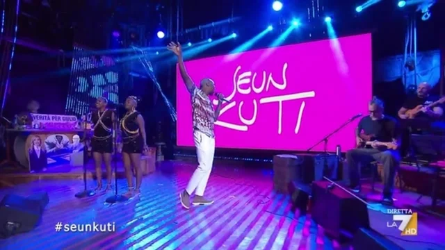 Seun Kuti - "Stand well well"
