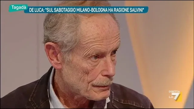 Erri de Luca: 'La sinistra Italiana e' cominciata in un cinema, non può andare lontano'