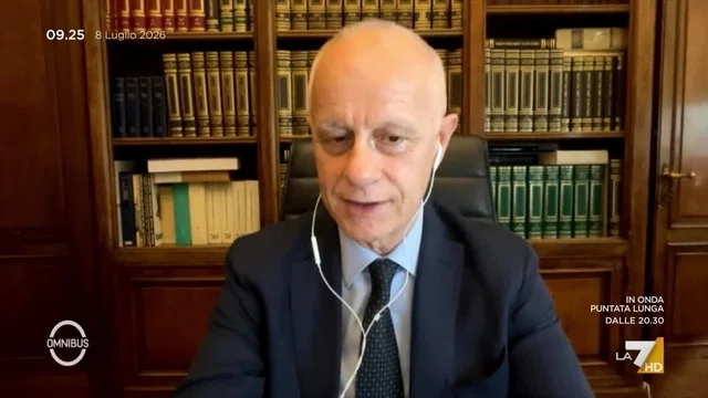 Luciano Fontana sul campo largo tra opposizione e identità irrisolta