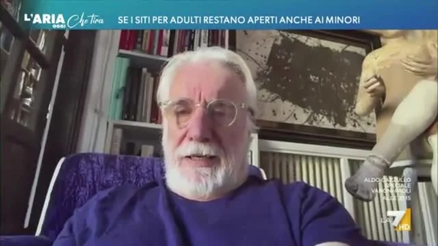 Siti porno aperti anche ai minori, lo psicoterapeuta Paolo Crepet: "L'Europa chiude la stalla quando i buoi sono già scappati"