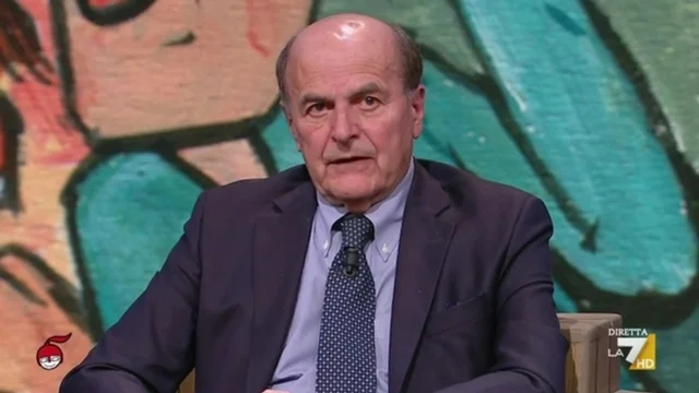 Incongruenze nell'autobiografia di Giorgia Meloni, Bersani: "Non te l'ha mica ordinato il dottore..."