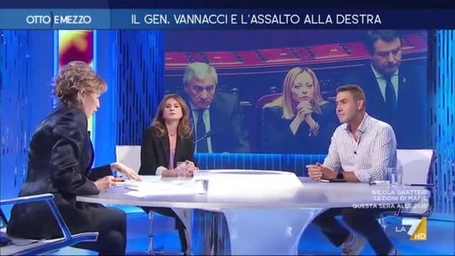 Alleanze col Centrodestra, Vannacci detta le sue condizioni: l'attacco a Forza Italia