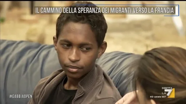 Il cammino della speranza dei migranti verso la Francia